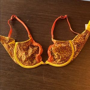 Sexy animal print bra